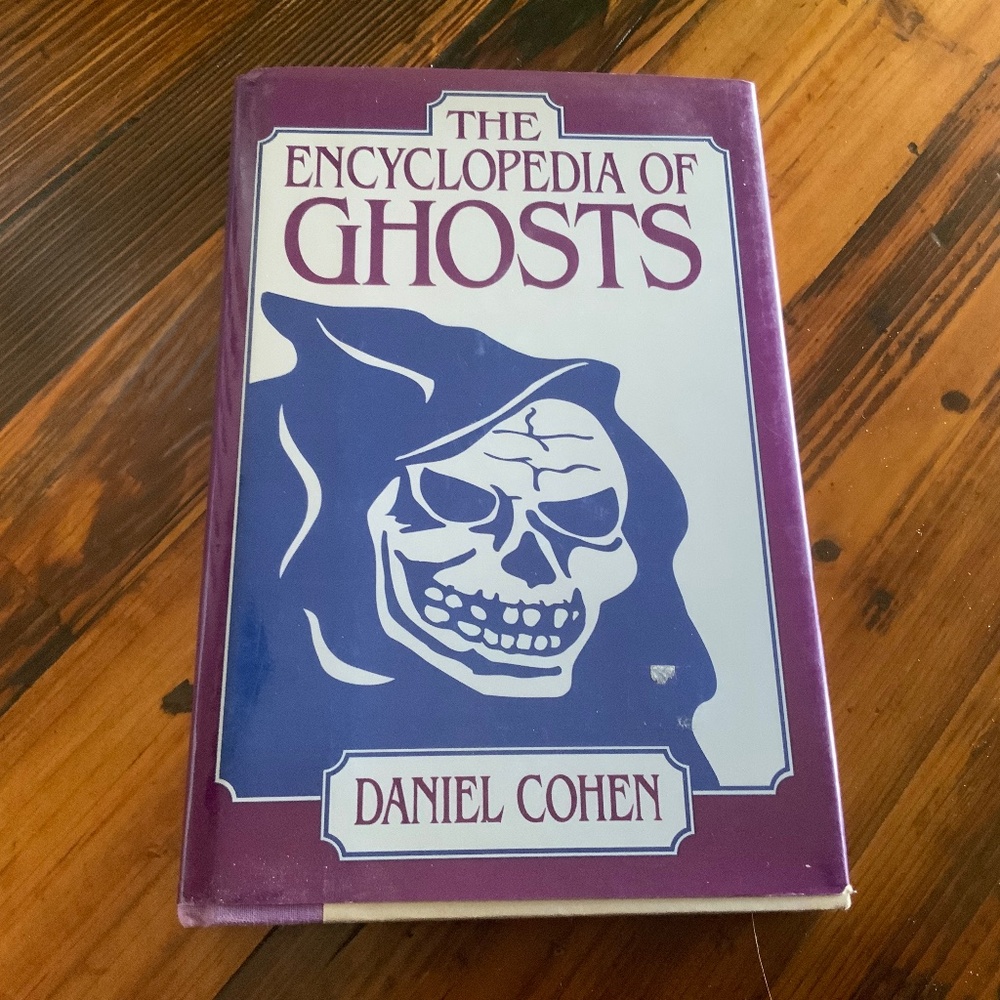 *last chance* Book - The Encyclopedia of Ghosts